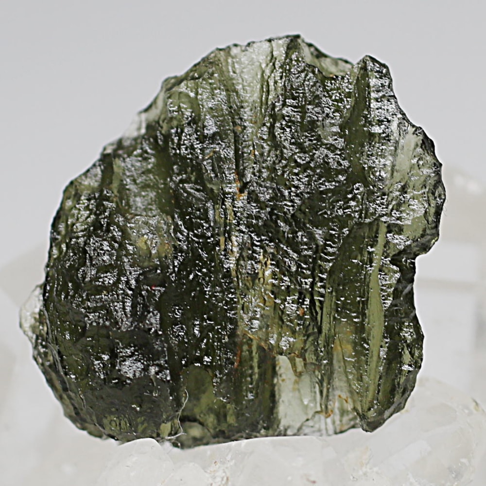 [高品質・チェコ共和国産]天然モルダバイト原石（7.9g）