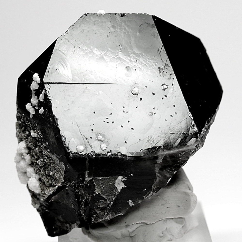 [山東省産]フラワーカルサイトオンモリオン原石（天然黒水晶ナチュラルポイント）