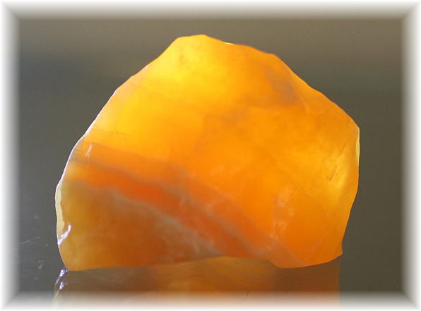 メキシコ産]オレンジカルサイト原石(ORANAGCALCIT-RAF604) | 天然石