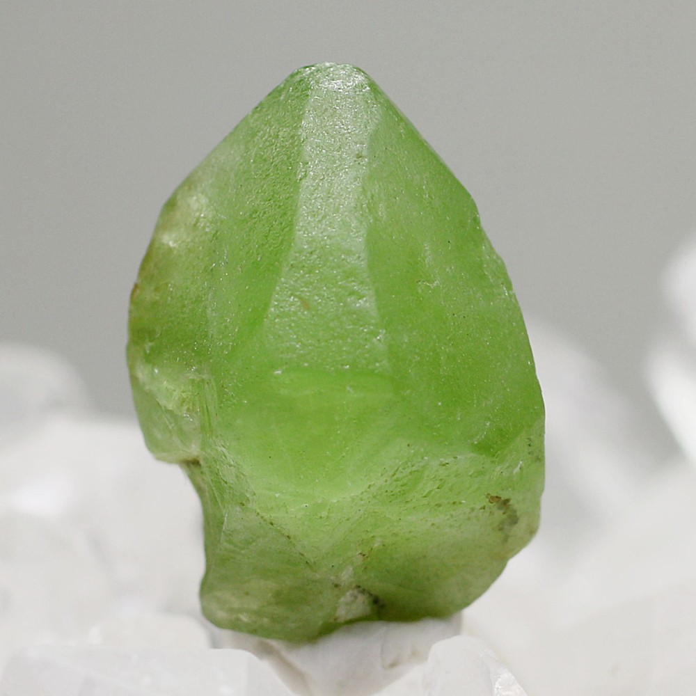 パキスタン産]ペリドット結晶原石(PERIDOT-CR0285IS) | 天然石