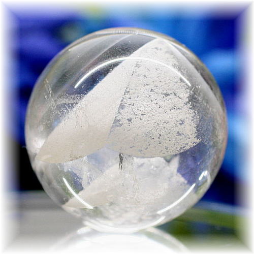 マダガスカル産]ホワイトファントム水晶丸玉/スフィア（直径22.3mm