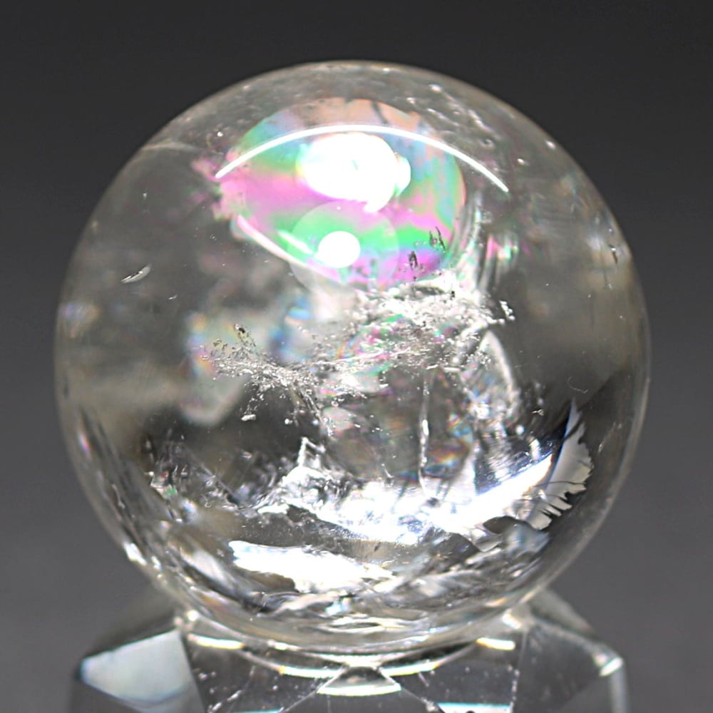 [高品質・ブラジル産]レインボー水晶玉/アイリスクォーツスフィア（丸玉直径38.2mm）