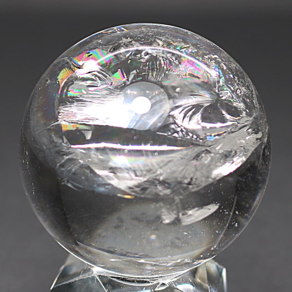 [高品質・ブラジル産]レインボー水晶玉/アイリスクォーツスフィア（丸玉直径47.7mm）