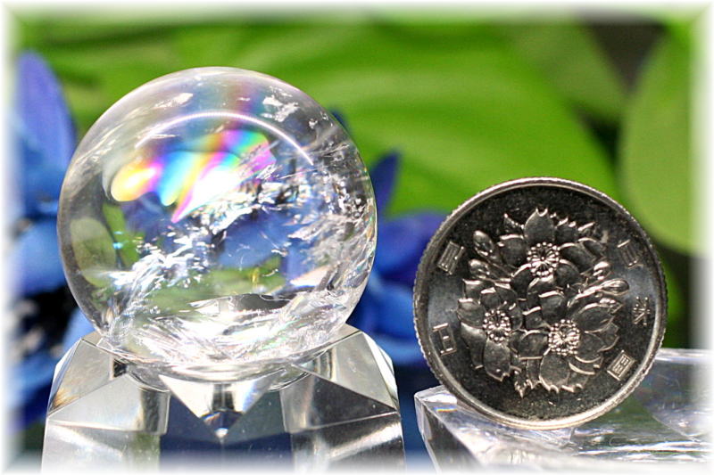 高品質]クォーツインクォーツレインボー水晶丸玉/アイリスクォーツスフィア（28.8mm）(RQTZ-SPHERE0330IS)  天然石・パワーストーン Infonix（インフォニック）