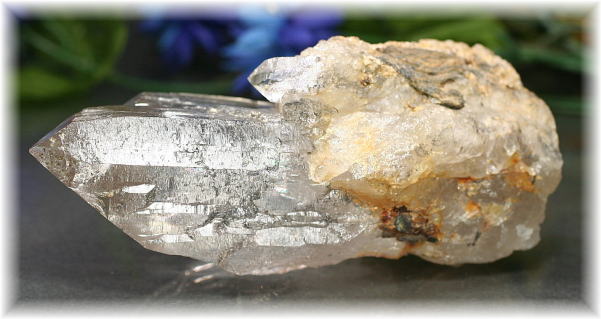 パキスタン/スカルドゥ産]ヒマラヤ水晶ナチュラルポイント(SKARDU-HIMALAYAQUARTZ333IS) | 天然石・パワーストーン  Infonix（インフォニック）