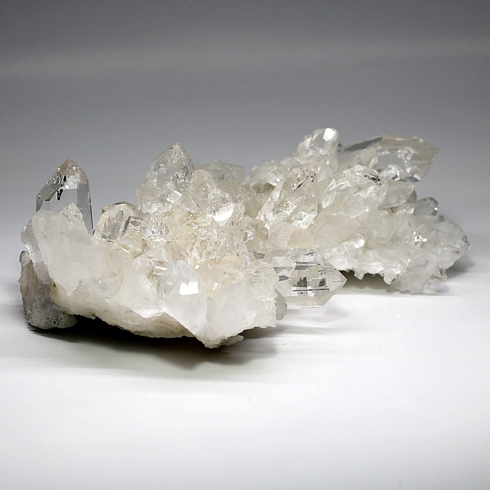 インド/サインジ渓谷産]ヒマラヤ水晶クラスター/原石(SNH-CL4660IS 