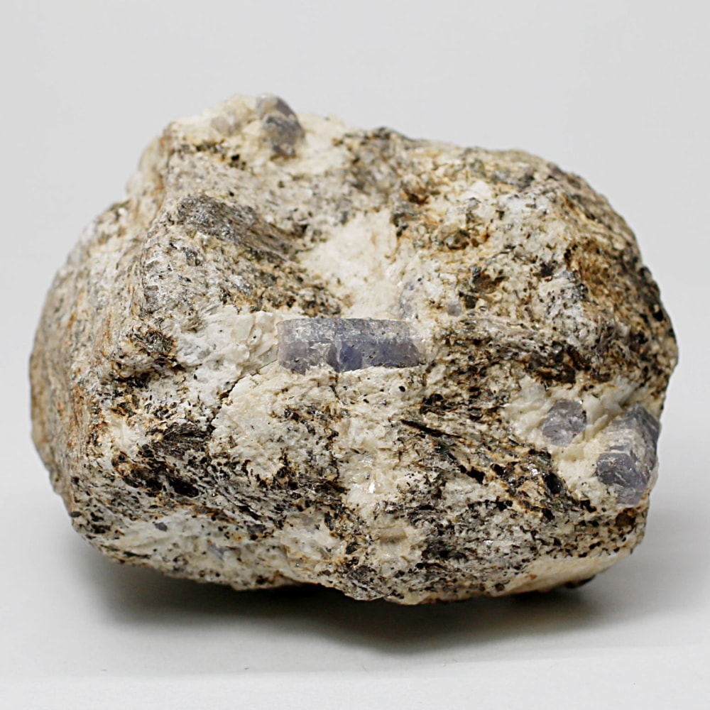[ネパール・サンクワサバ群産]ヒマラヤサファイア結晶付き原石（コランダム）