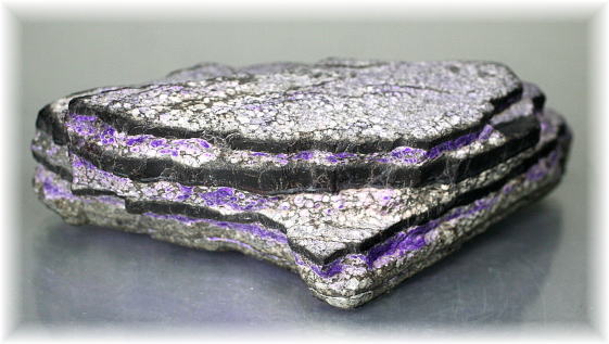 南アフリカ産]スギライト原石(SUGILITE-RAF120IS) | 天然石 